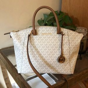 Michael Kors large Satchel